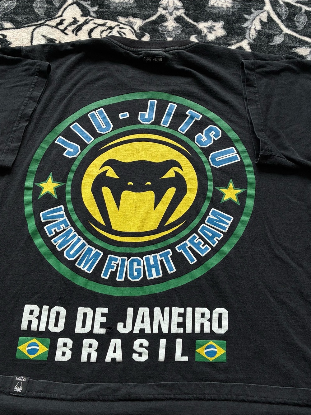 023 - VINTAGE 00s VENUM FIGHT TEAM JIU JITSU RIO DE JANEIRO BRASIL MMA T SHIRT